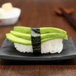 Sushi menu nigiri med avocado