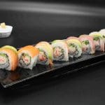 Sushi menu med surimi, laks, tun, rejer, hvidfisk